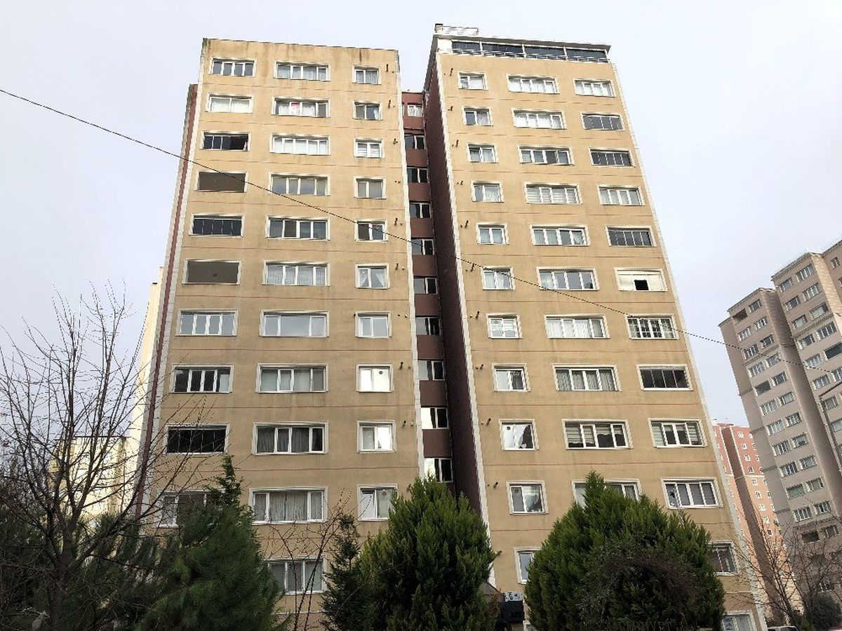 Beylikdüzü\'nde iki çoçuk annesi kadın, eşini öldürdü