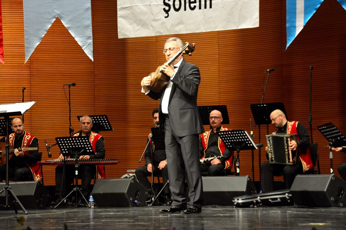 Bursa\'da Kırım-Kerkük-Karabağ Sanat ve Dostluk Şöleni