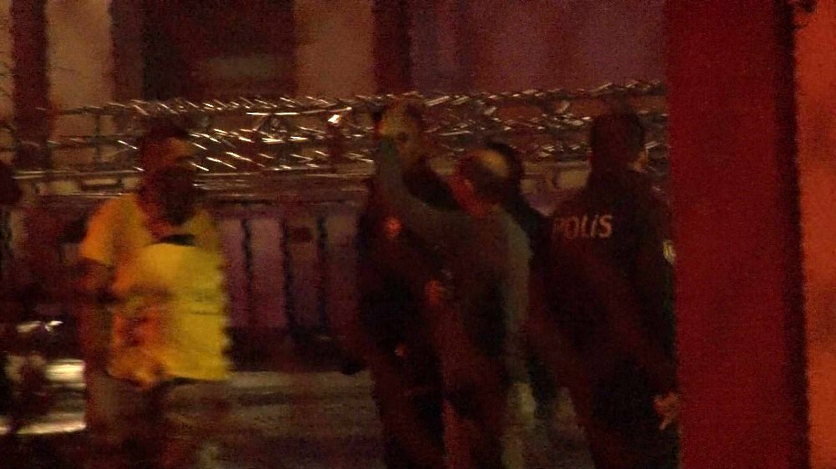 Fabrikada akşam yemeğinden zehirlenen 12 işçi hastaneye kaldırıldı
