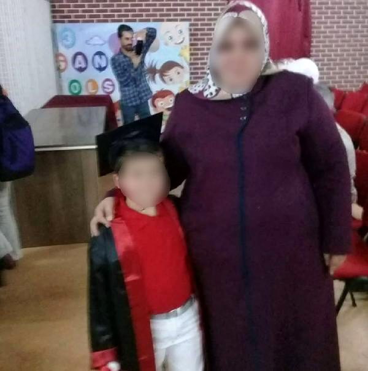 Karın ağrısı şikayetiyle gittiği hastanede, 10 dakika sonra doğum yaptı