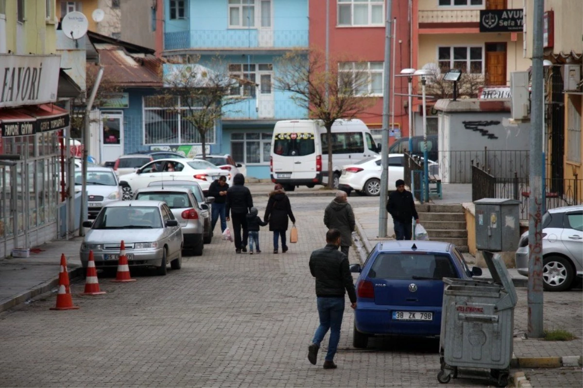 Kars\'taki deprem Erzurum\'da da hissedildi