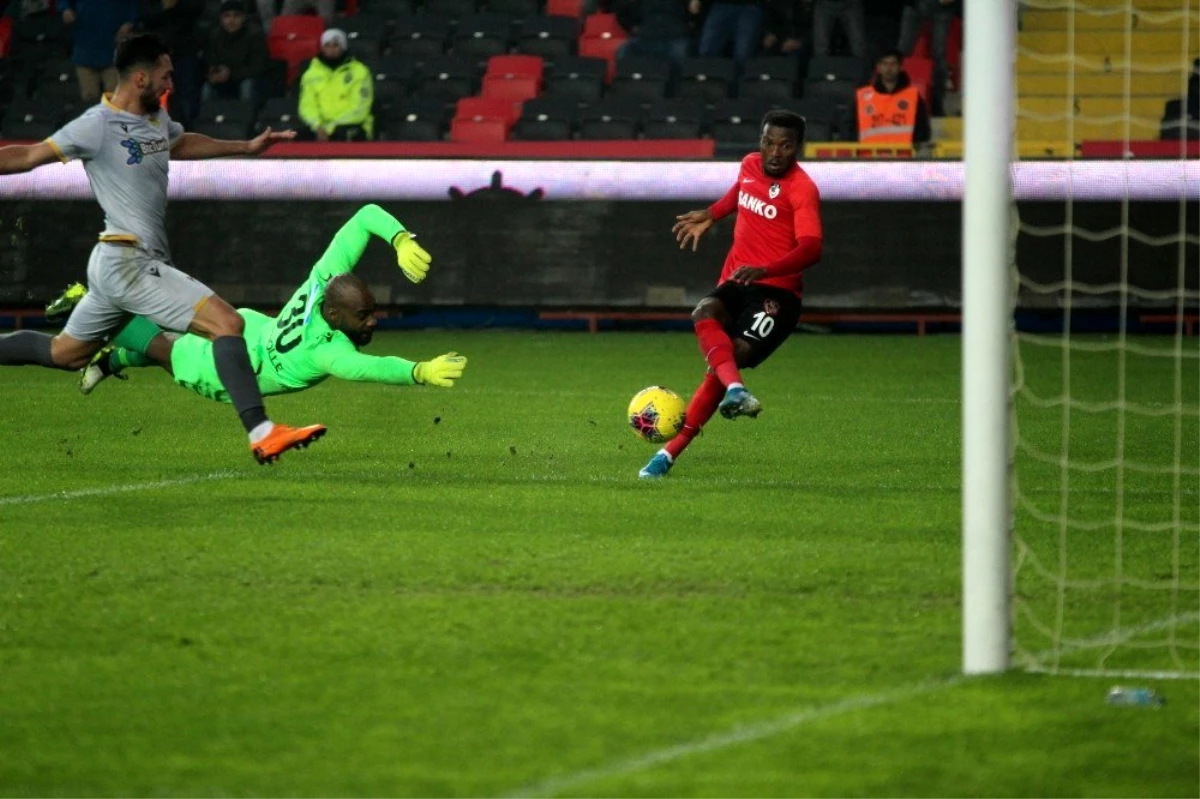 Süper Lig: Gaziantep FK: 1 - Yeni Malatyaspor: 0 (İlk yarı)