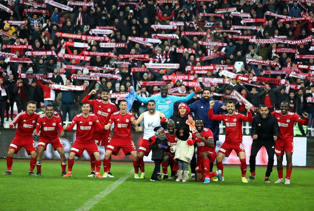 Yiğidolar\'dan zirve pozu