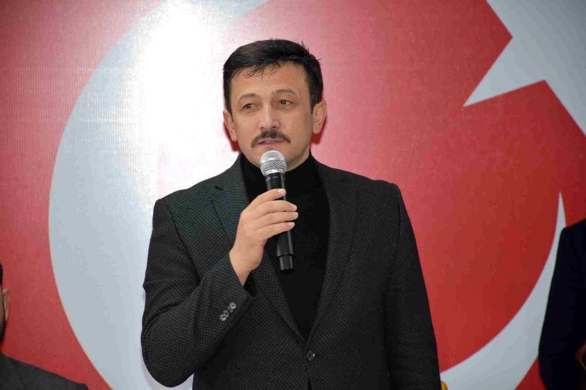 AK Partili Hamza Dağ, Menemen\'de Muhtarlar Şurası\'na katıldı