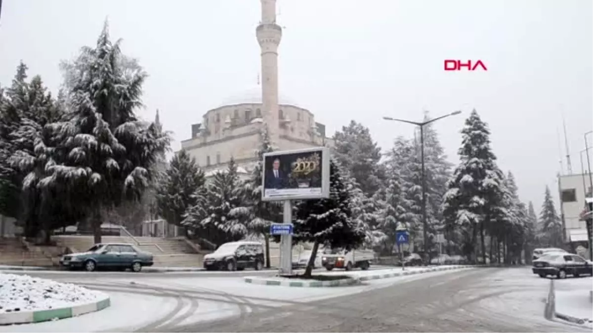 Antalya\'nın yüksek ilçelerinde kar yağışı