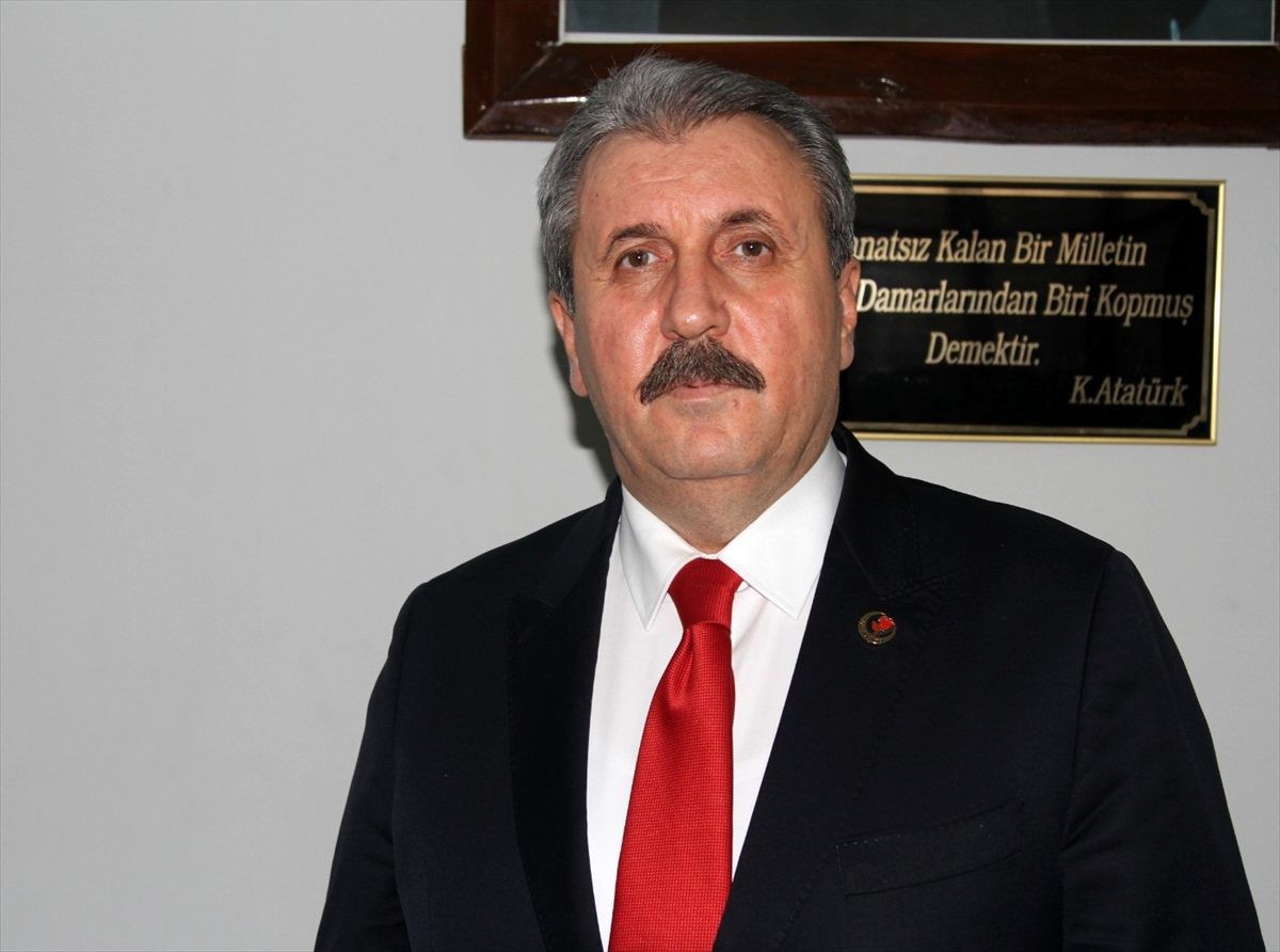 BBP Genel Başkanı Destici\'den "Türkiye\'nin Otomobili"ne destek Açıklaması