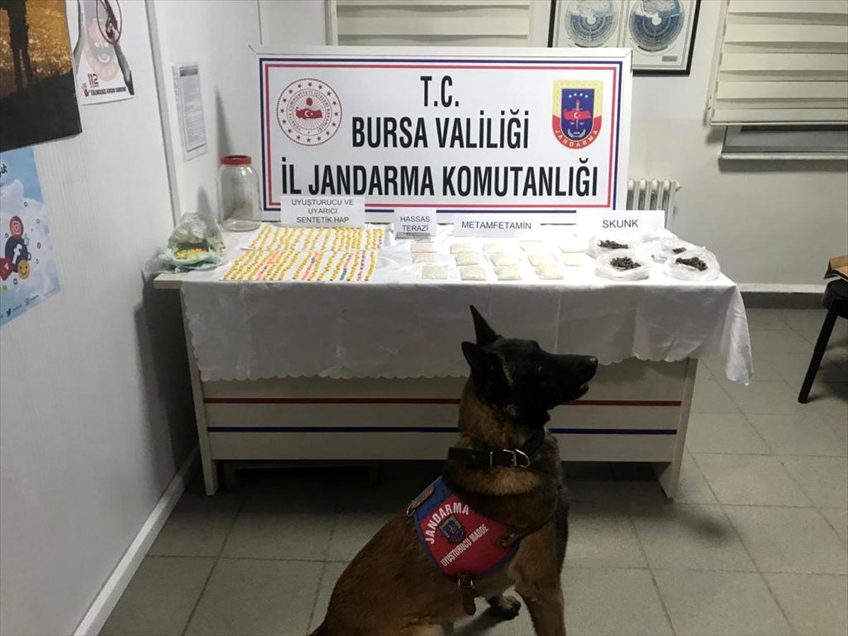 Bursa\'da uyuşturucu operasyonunda 3 kişi gözaltına alındı