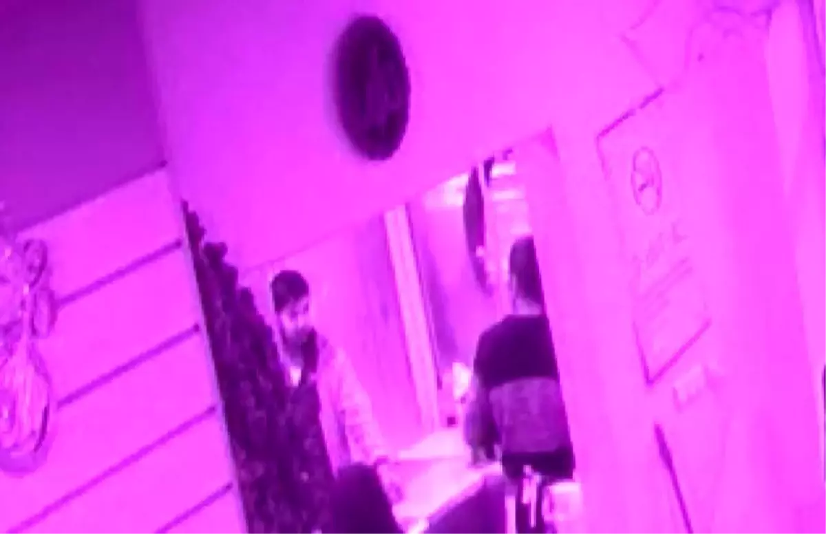 Çalışanı telefonunu çaldı gözyaşlarına boğuldu