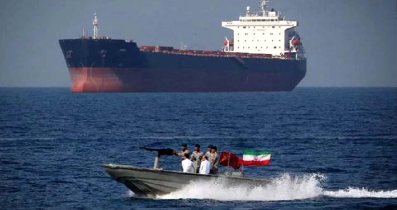 İran, Basra Körfezi\'nde bir gemiye el koydu