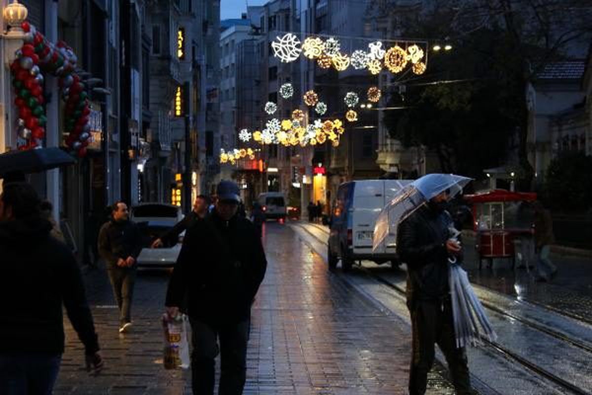 İstanbul\'da fırtına etkili olmaya başladı (2)