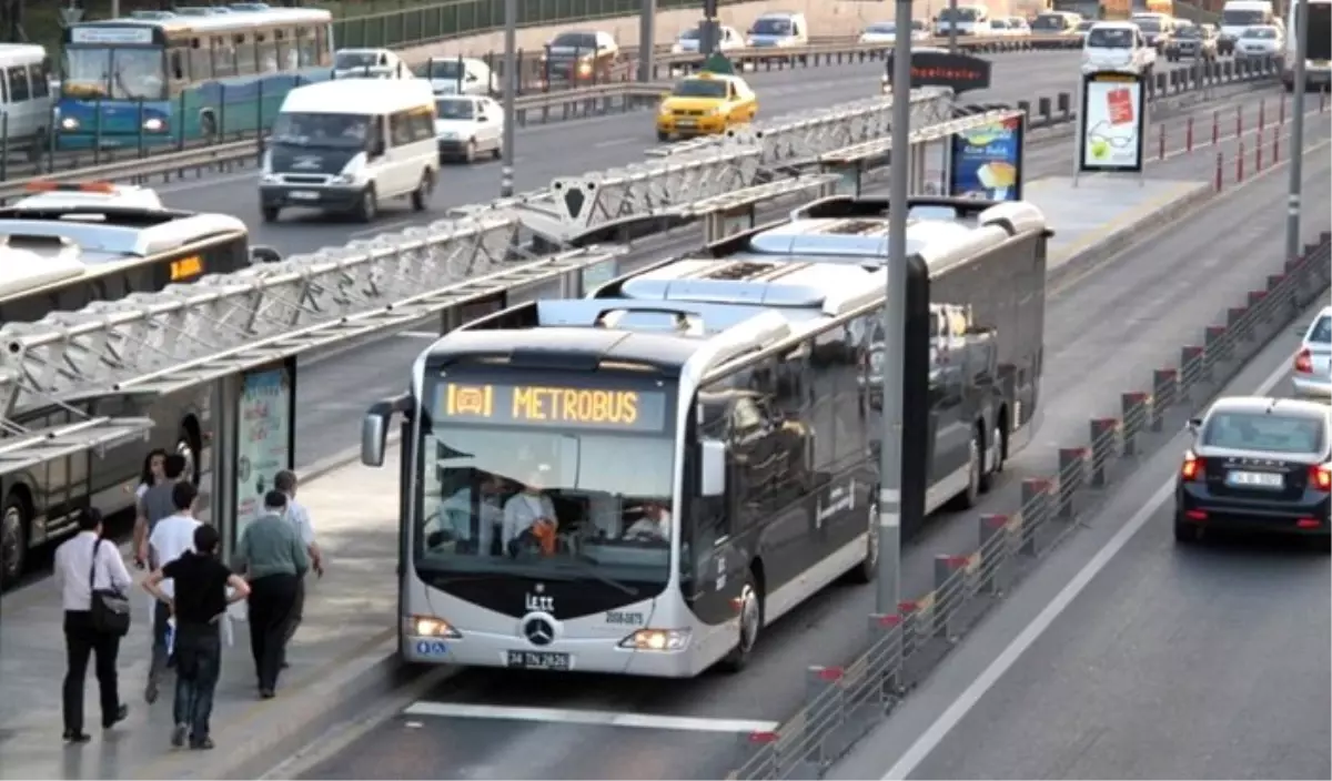 İstanbul\'da yeni yılın ilk günü ulaşım ücretsiz