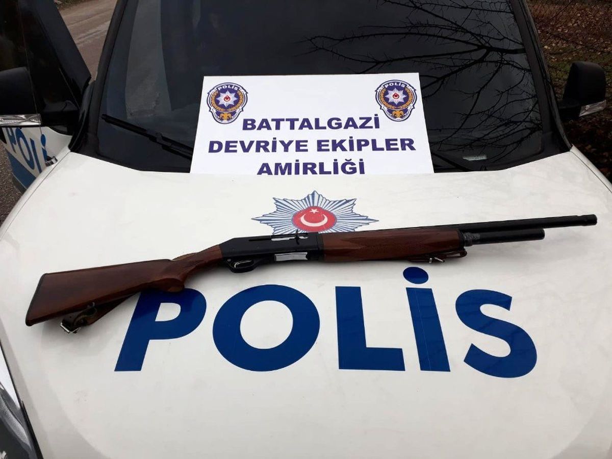 Malatya\'da ruhsatsız silah denetimi: 8 gözaltı