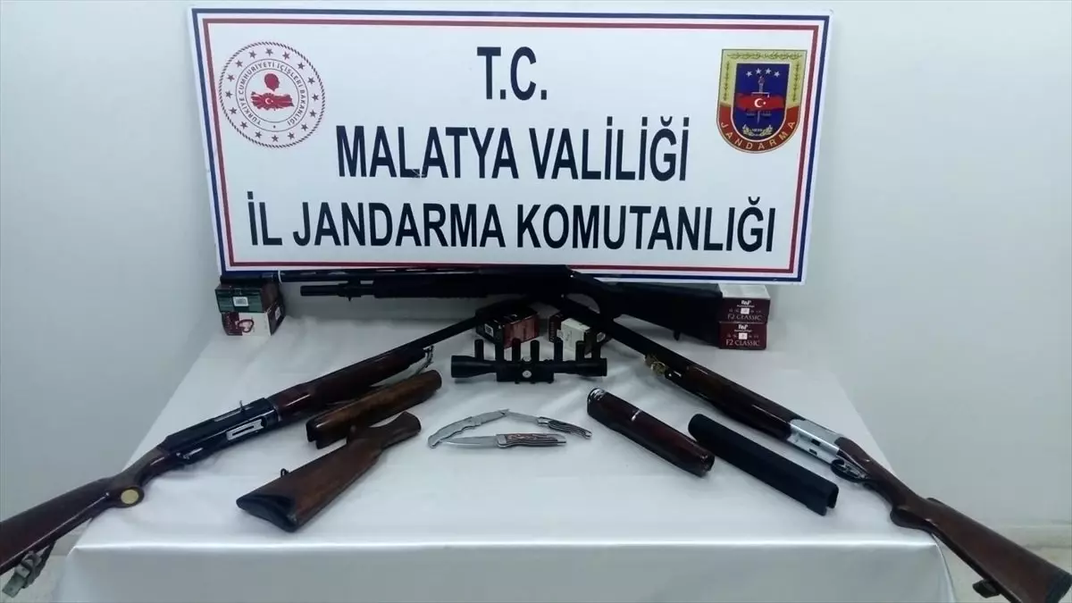 Malatya\'da silah kaçakçılığı operasyonunda iki kişi gözaltına alındı