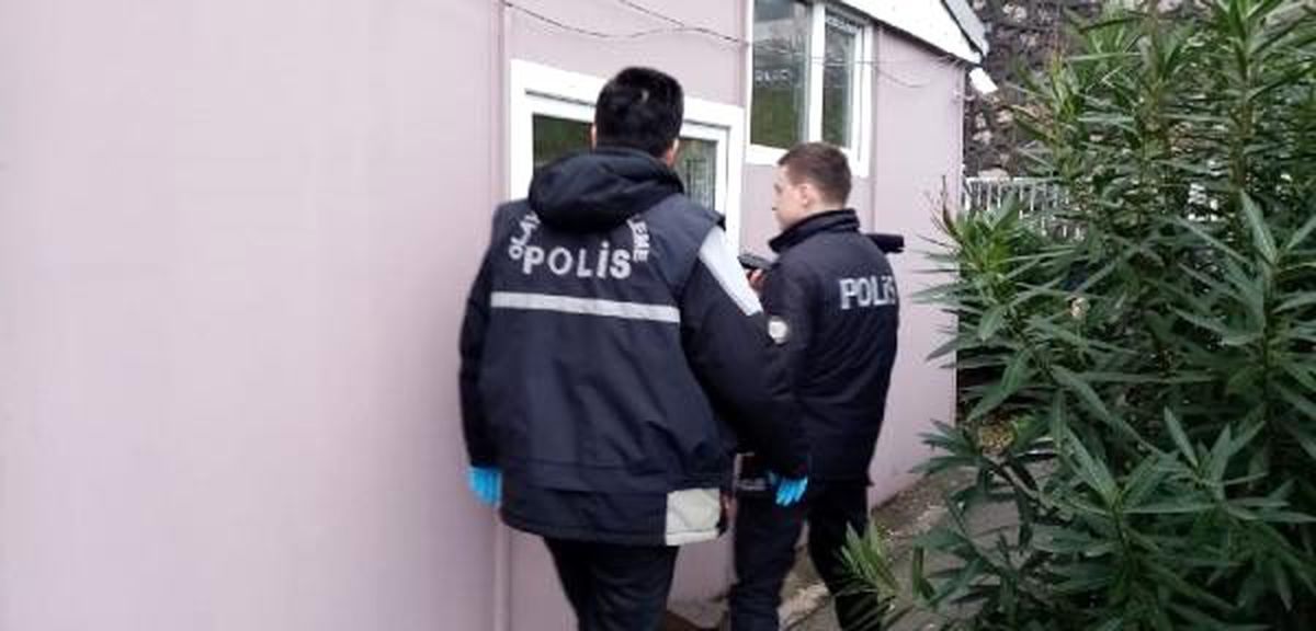 Okul kantininden döner bıçağını çaldılar