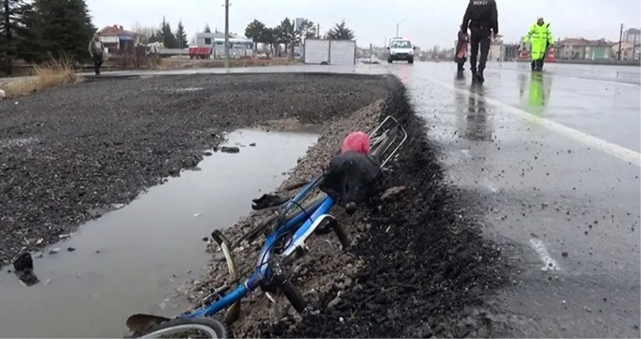 Otomobilin çarptığı bisikletli öğrenci hayatını kaybetti