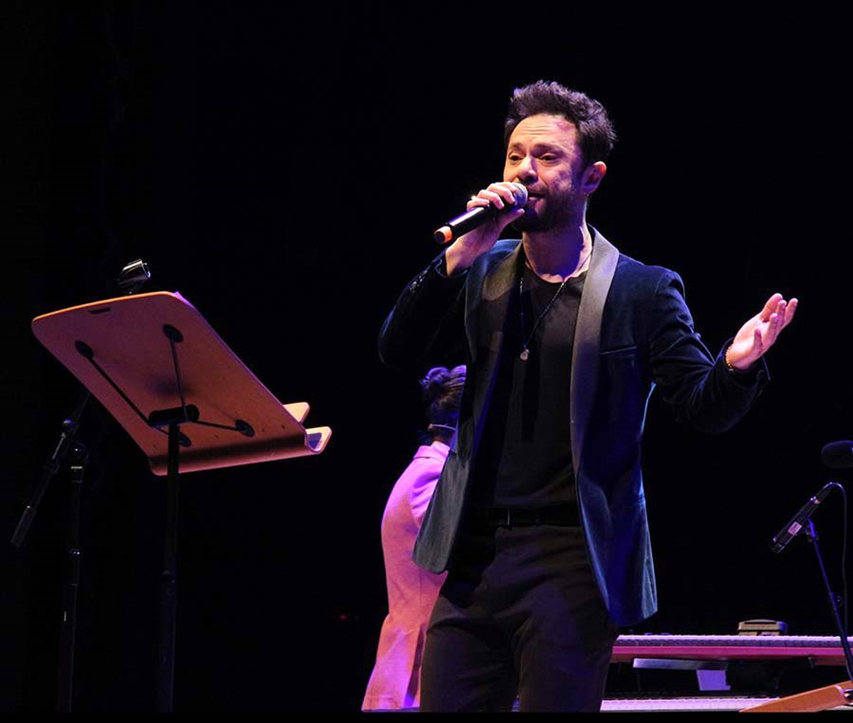 Özgün\'den hayranlarına 3 saatlik müzik şöleni!