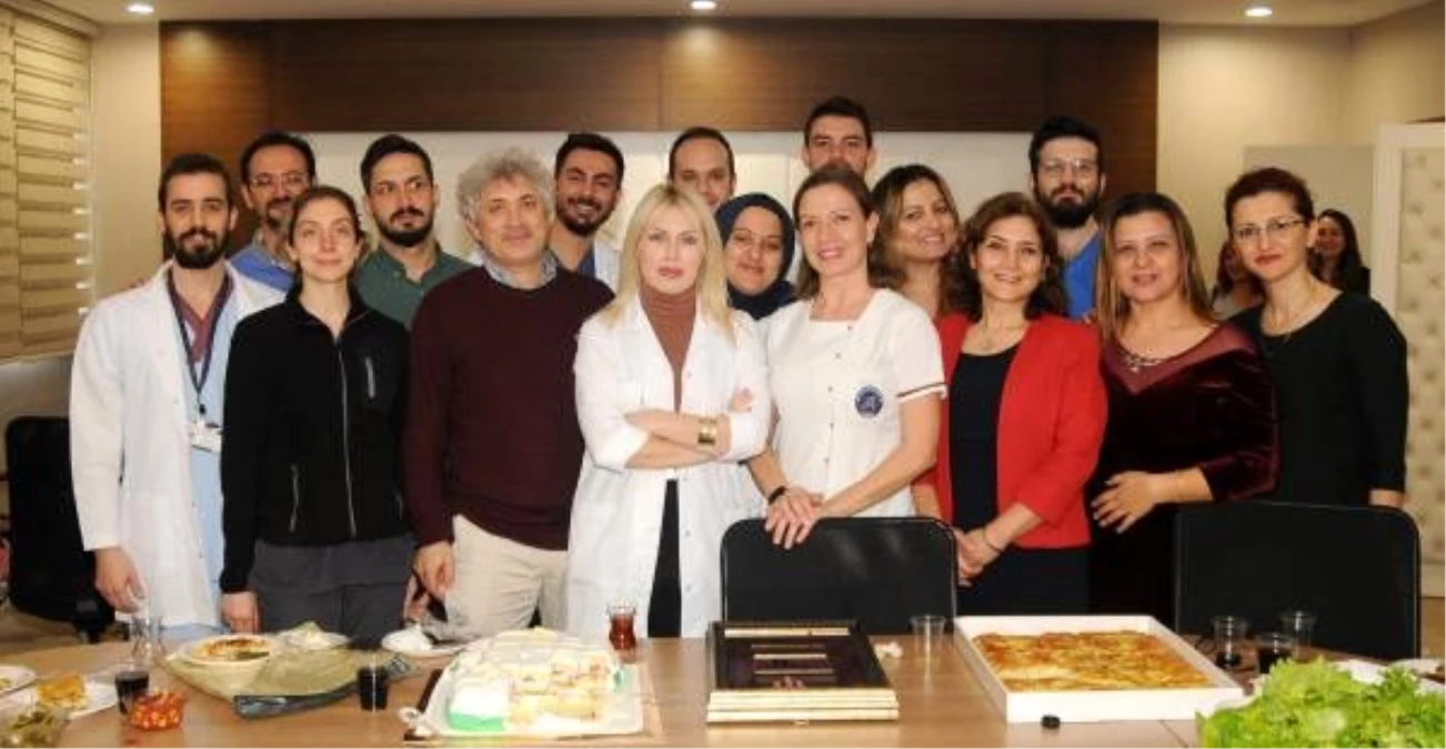 Prof. Dr. Ömer Özkan\'a sürpriz doğum günü kutlaması