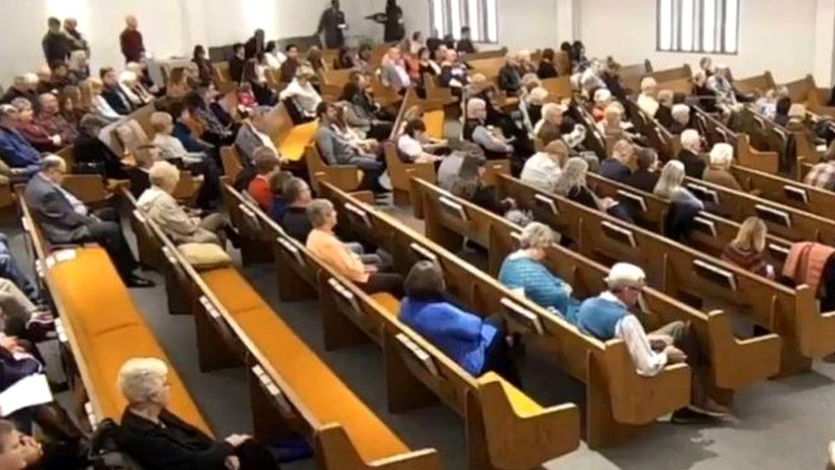 Teksas\'ta kameraların kaydettiği kilise saldırısında iki kişi öldü