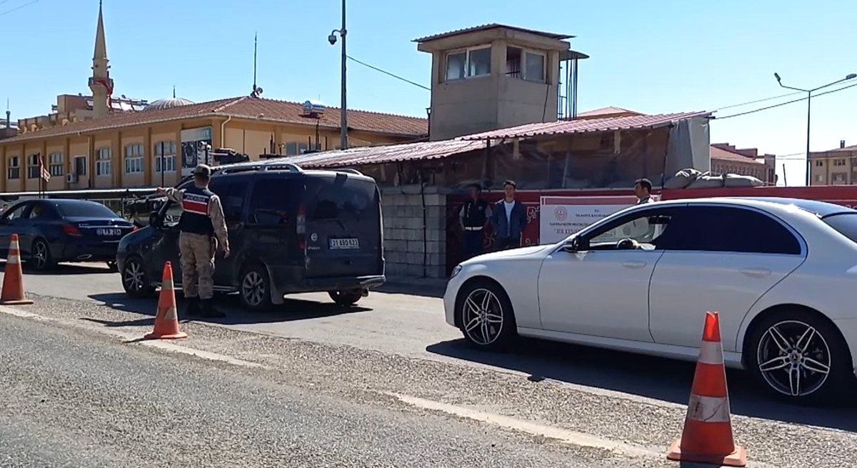 Adıyaman\'da yakalama kararı bulunan şahıs İslahiye\'de yakalandı