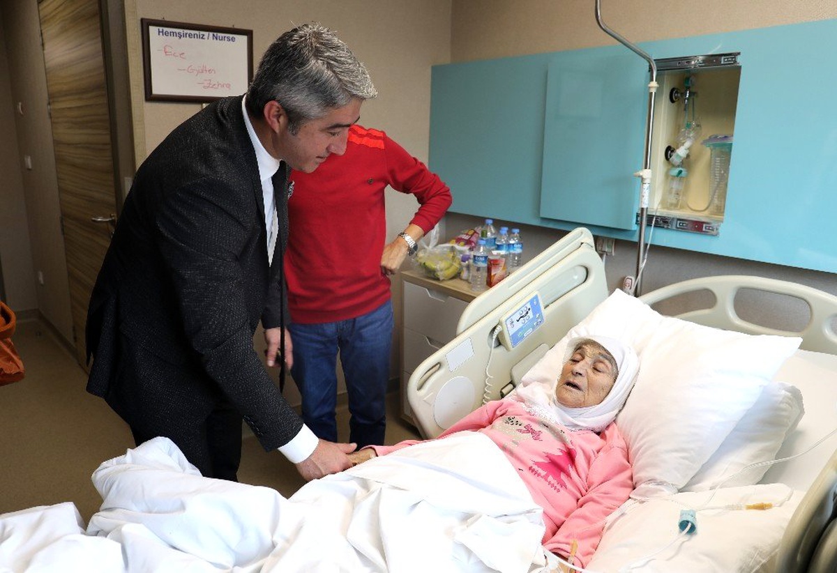 Başkan Oktay\'dan, hastanelere yeni yıl ziyareti