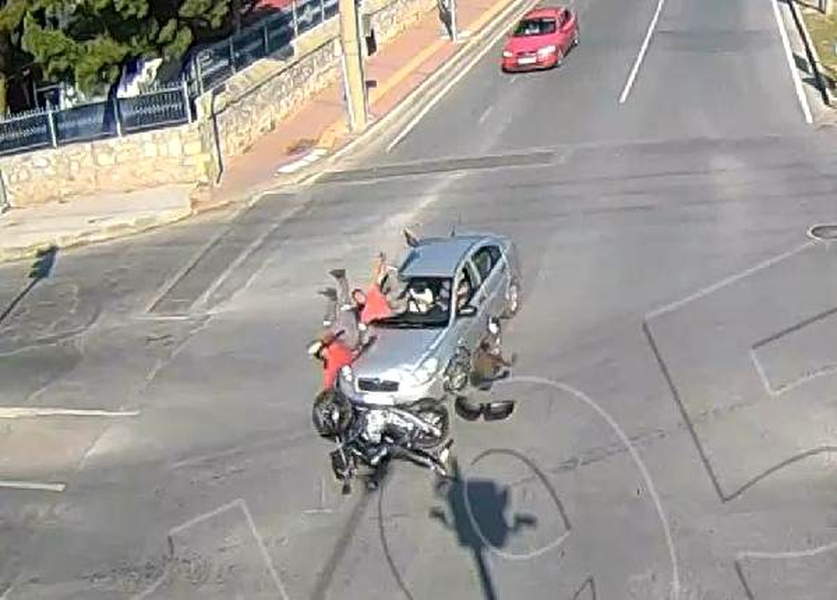 Çanakkale\'de trafik kazası MOBESE kameralarına yansıdı