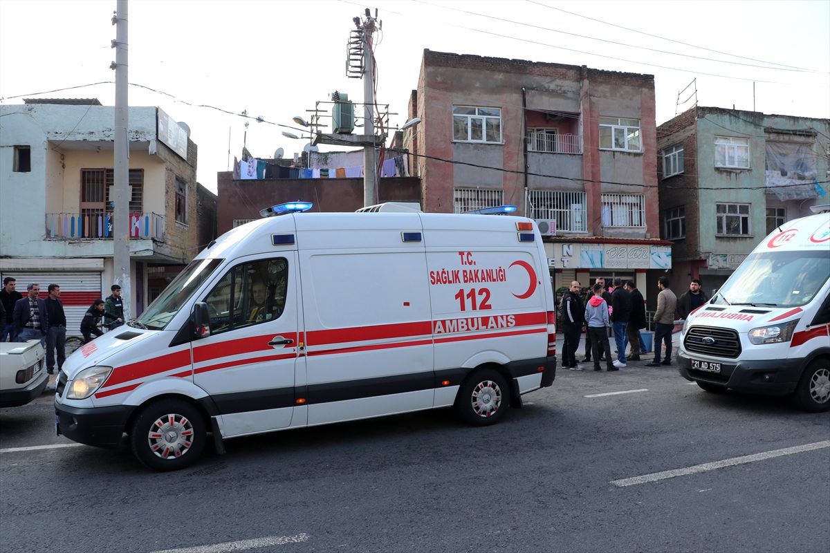 Diyarbakır\'da silahlı kavga: 2 yaralı