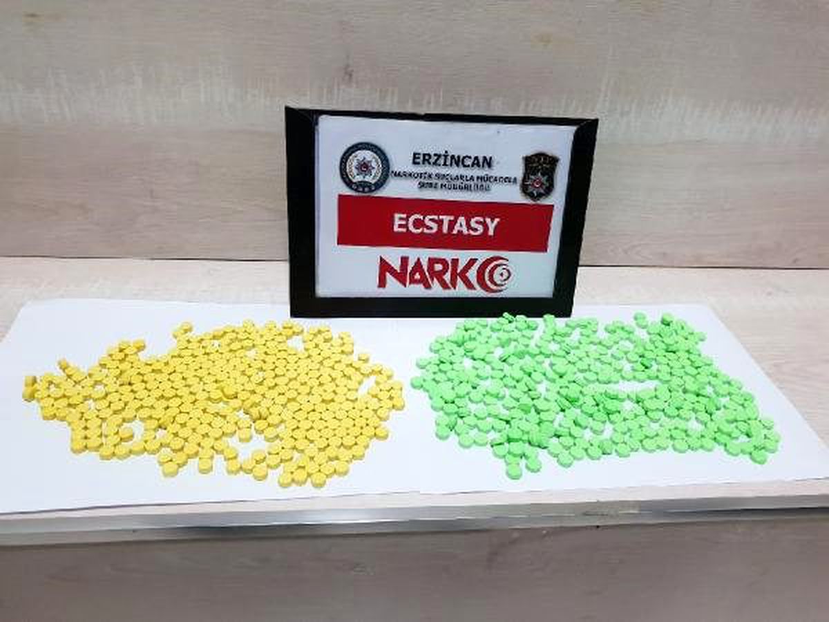 Erzincan\'da uyuşturucu ve kaçak içki operasyonuna 4 tutuklama