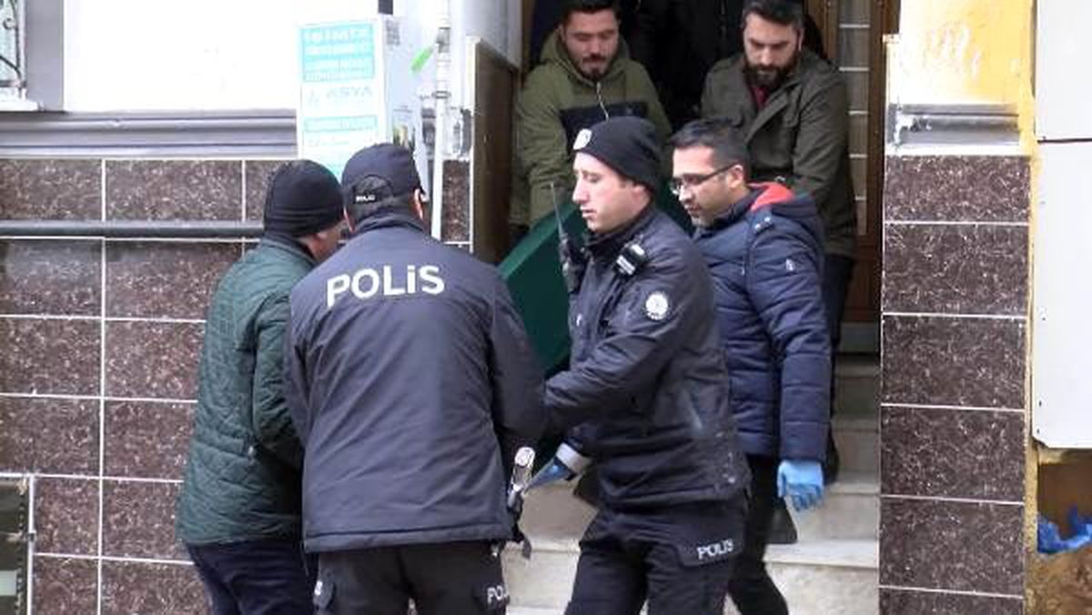 Esenyurt\'ta Suriyeli eski savaş pilotu boğazı kesilerek öldürüldü