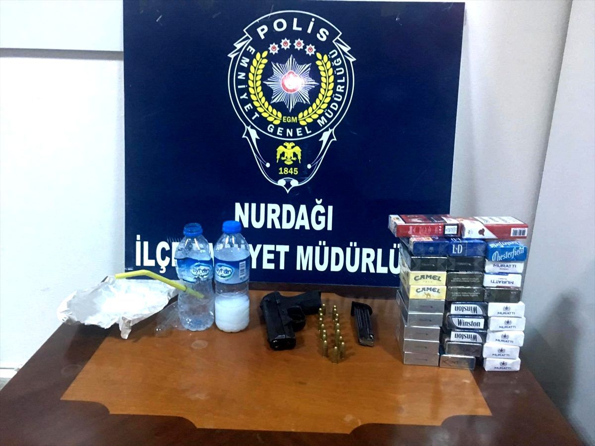 Gaziantep\'te ruhsatsız tabanca ele geçirildi
