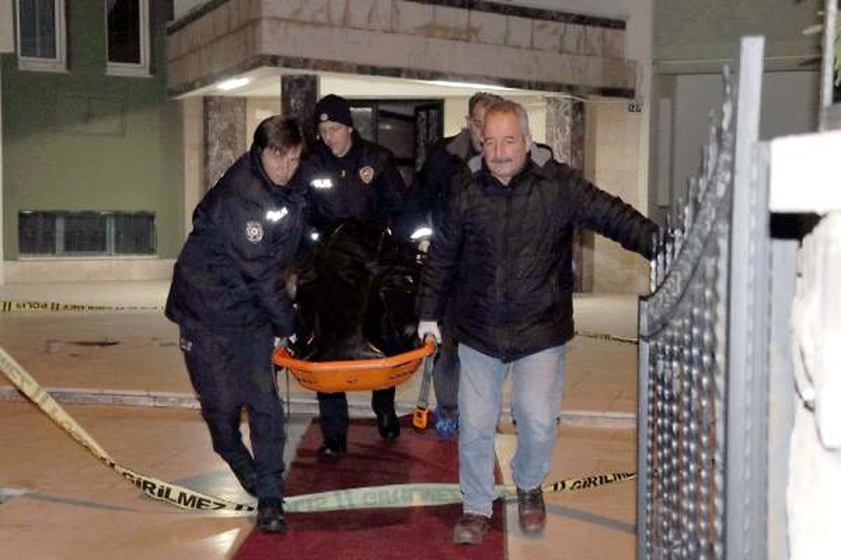 Genç kadın 11\'inci kattan atlayarak intihar etti