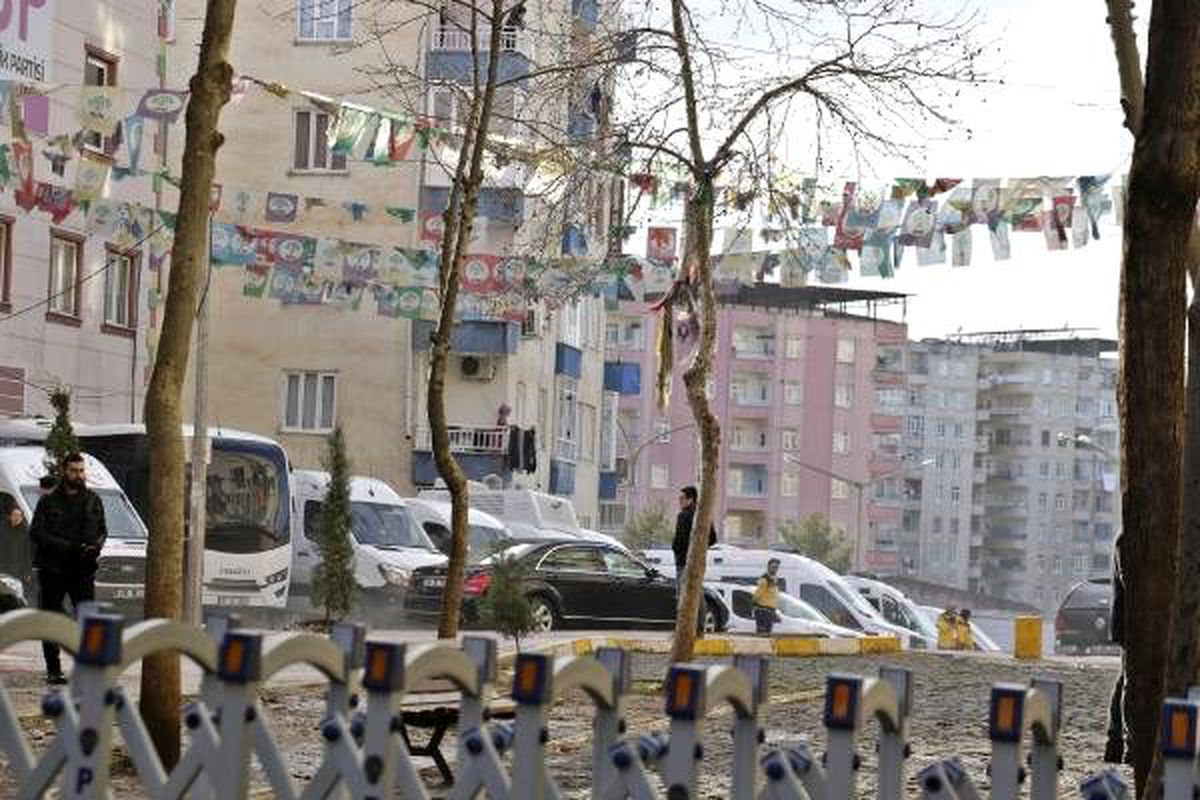 HDP önündeki eylemde 4 ay geride kaldı; aileler 2020\'den umutlu (3)
