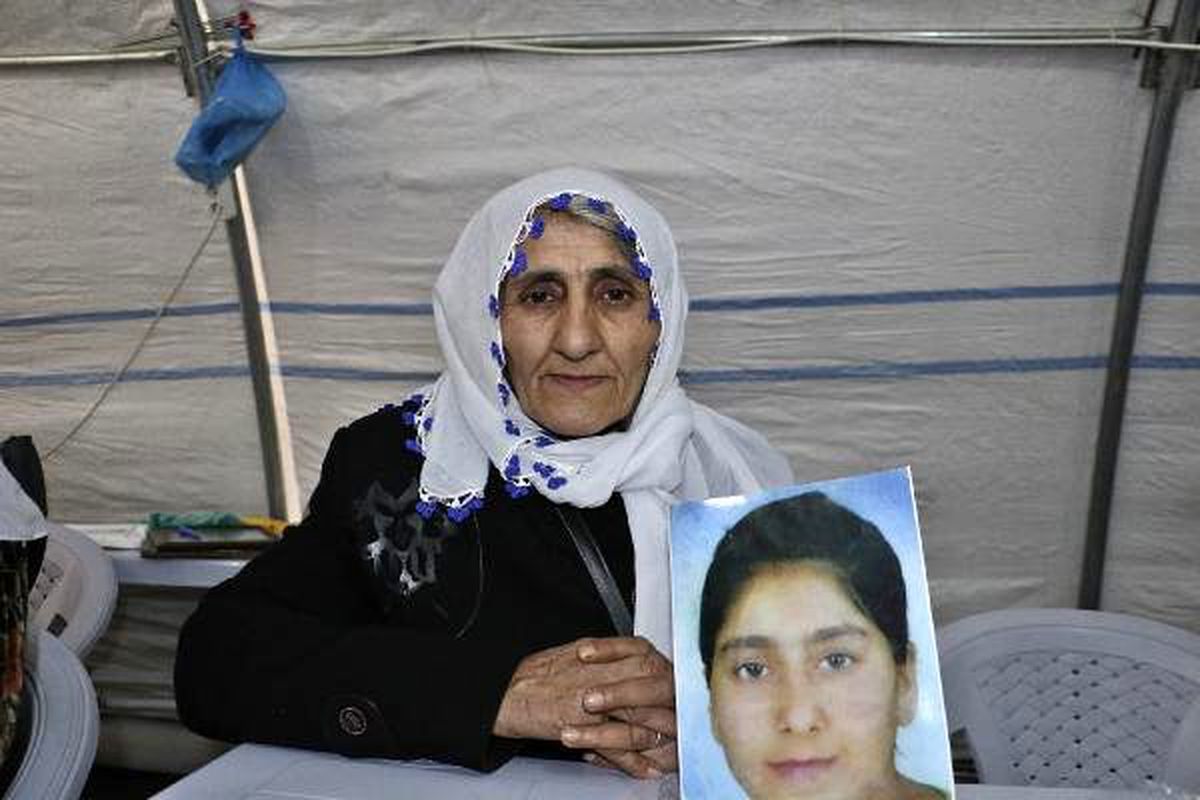 HDP önündeki eylemde 4 ay geride kaldı; aileler 2020\'den umutlu (4)