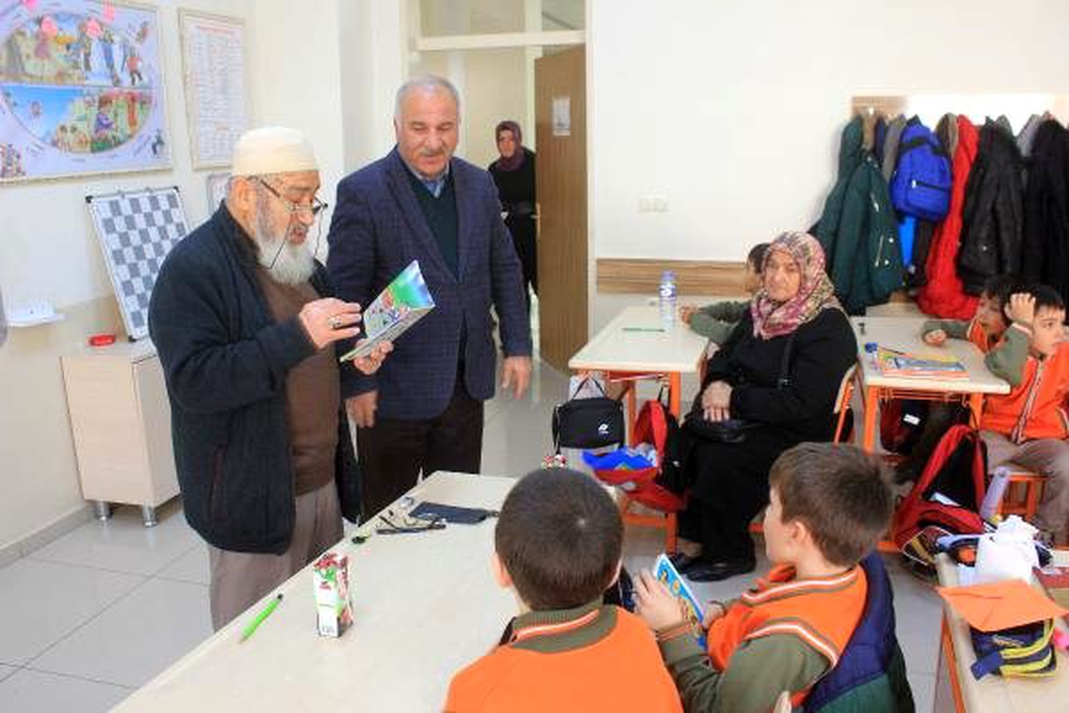 Huzurevi sakinlerinden öğrencilere iade-i ziyaret