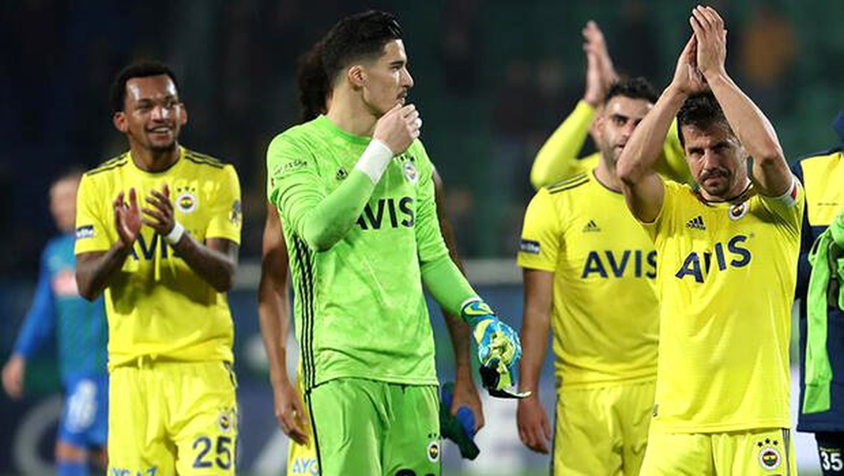 İlk yarının iç saha lideri Fenerbahçe!
