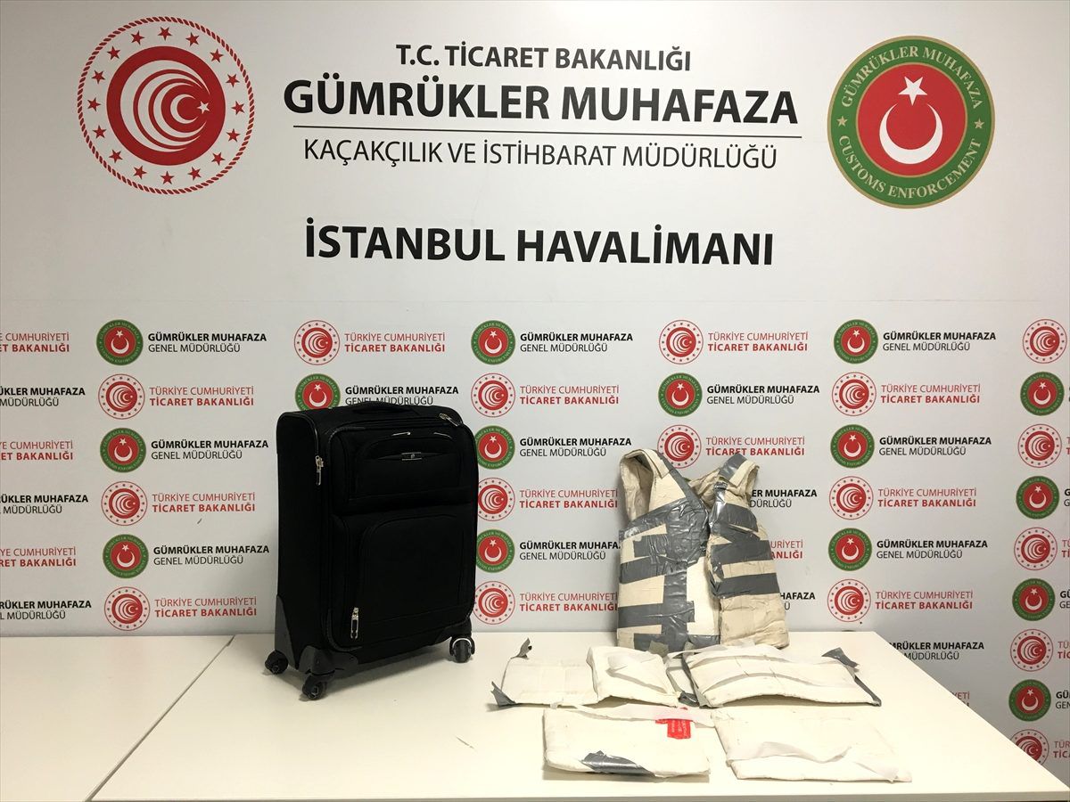 İstanbul Havalimanı\'nda 7,5 kilogram kokain ele geçirildi