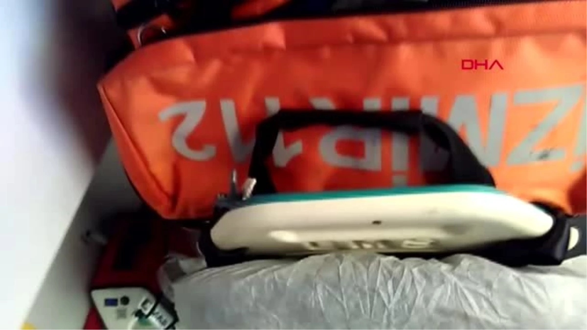 İzmir hastaların kırık sedyelerde taşınmasına tepki