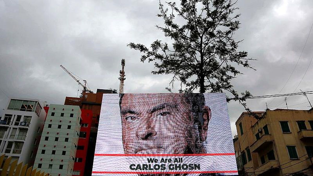 Japonya\'da ev hapsindeyken Lübnan\'a giden Ghosn için açıklama: Yasal yollarla geldi