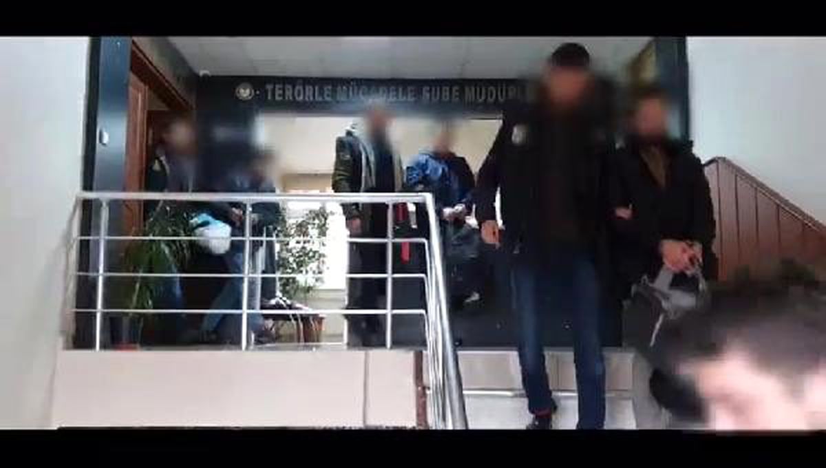 Kocaeli\'de, DEAŞ operasyonunda 3 kişi tutuklandı