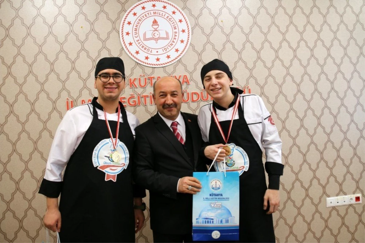 Kütahyalı özel öğrenciler, İstanbul Mutfak Günleri Festivali\'nden iki altın madalyayla döndü