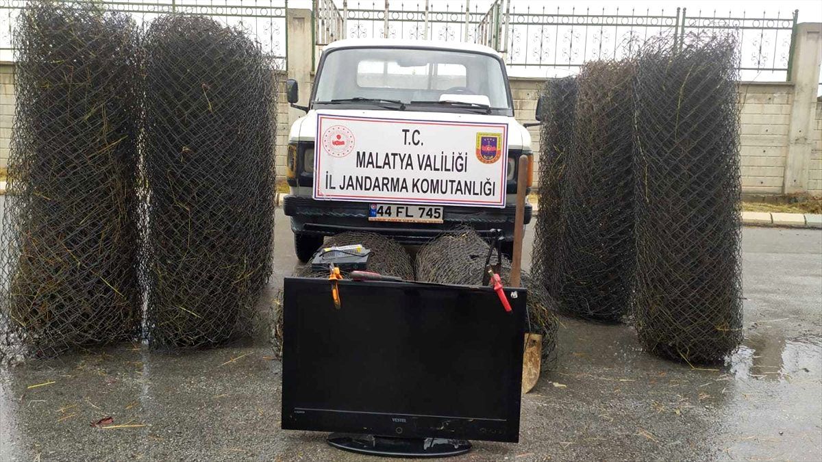 Malatya\'da evden hırsızlık iddiasına 2 gözaltı