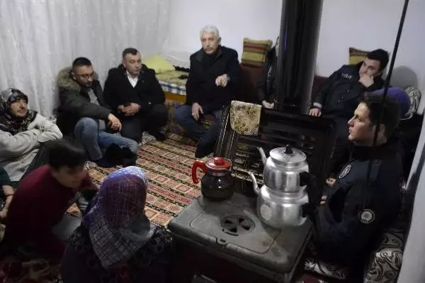 Polis, sobalı evleri ziyaret edip zehirlenmelere karşı uyardı Son Dakika