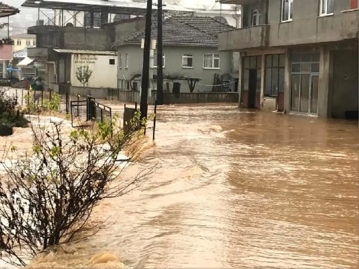 Sakarya\'nın Karasu ve Kocaali ilçelerinde sel baskını