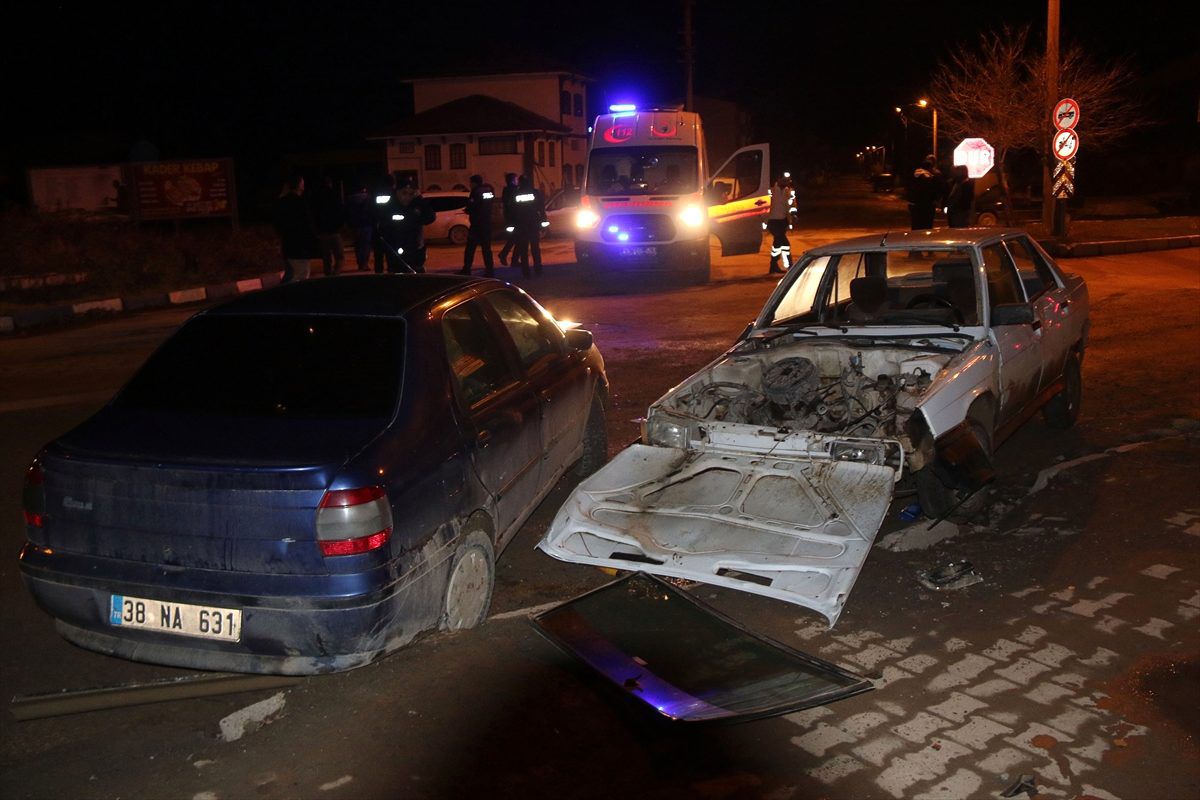 Şarkışla\'da trafik kazası: 1 yaralı