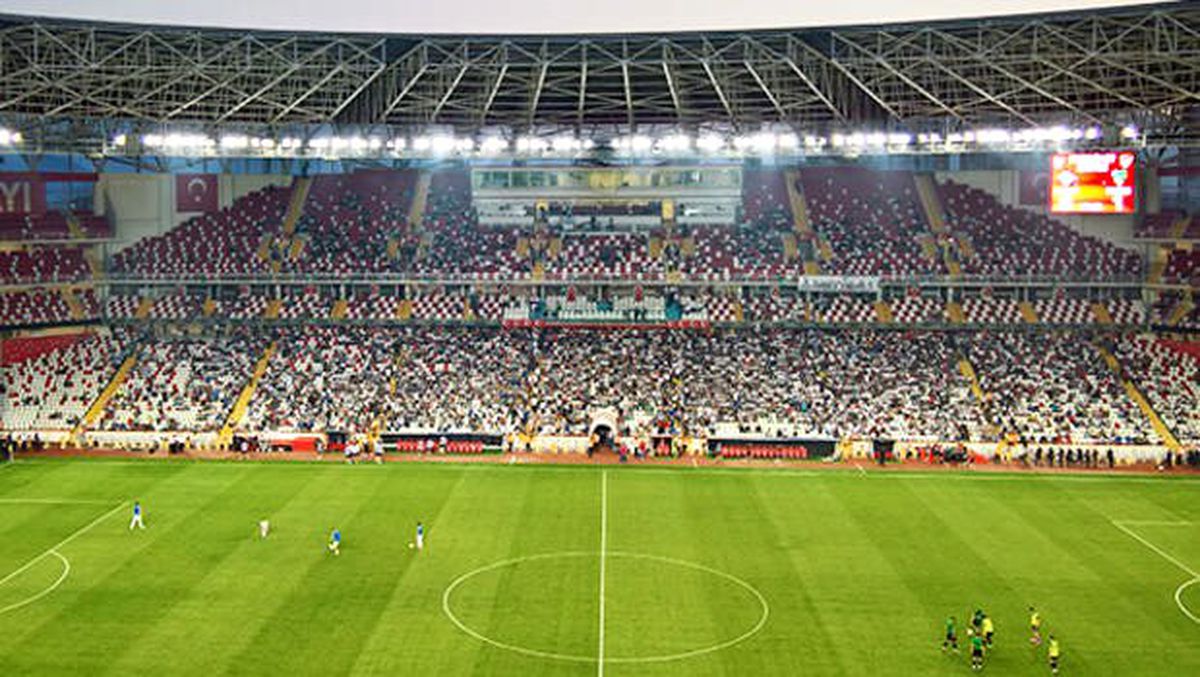 UEFA standartlarında 60 milyonluk amatör stat