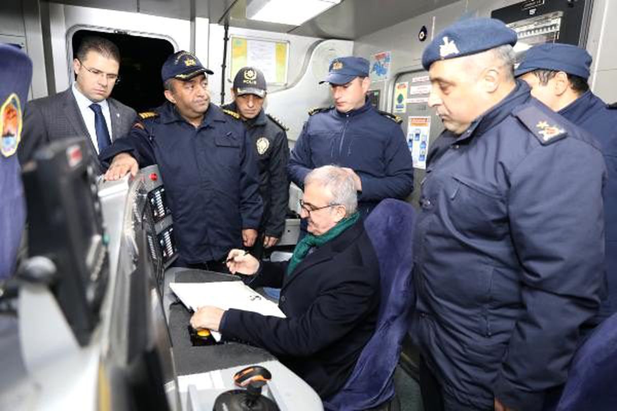 Vali Karaloğlu\'ndan, Mehmetçiğe \'telefon\' sürprizi