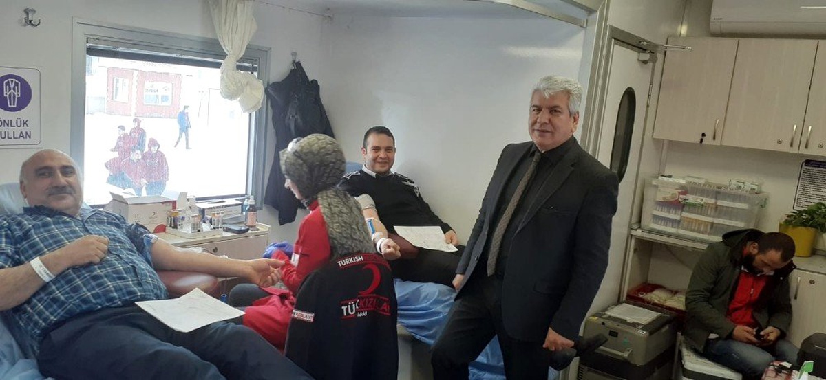 Yakutiye Anadolu Lisesi\'nde kan bağışı kampanyası