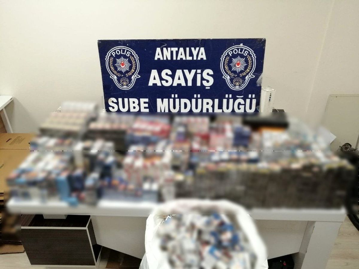50 bin lira değerinde sigara çalan hırsızlar kaçamadı