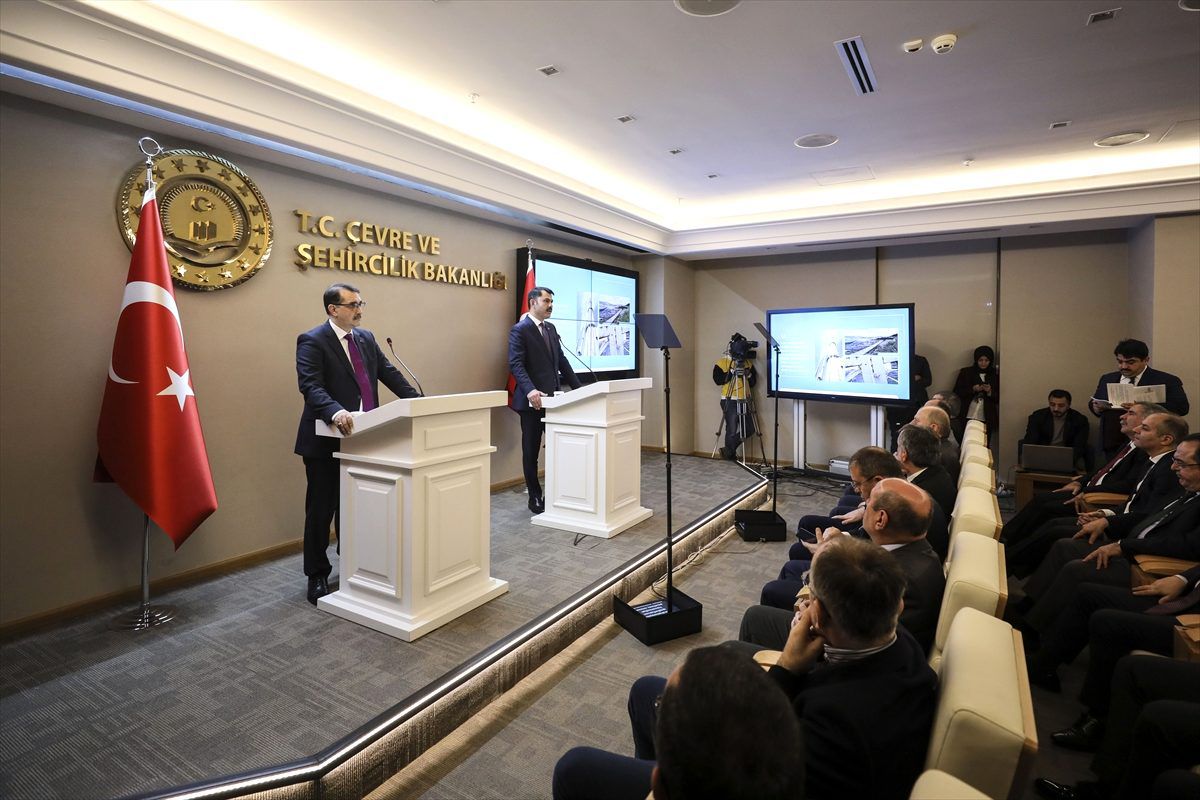 Bakan Dönmez\'den kapatılan termik santrallere ilişkin açıklama