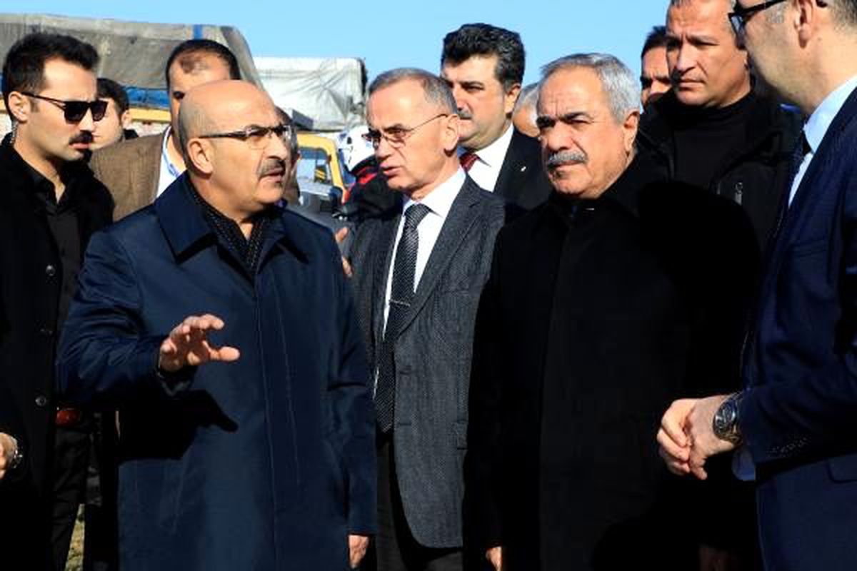 Bakan Yardımcısı Tunç, selin vurduğu Adana\'da tarım arazilerini inceledi