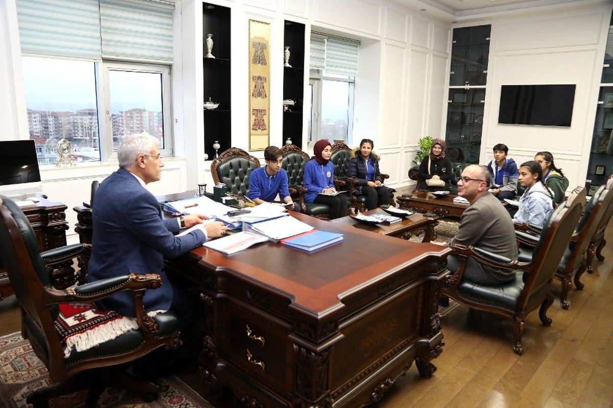 Başkan Güder: Siyasete, topluma faydalı işler yapmak için girdim